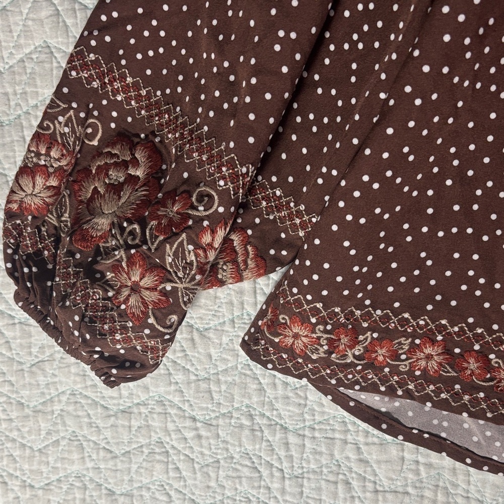 Savanna Jane Brown Polka Dot Blouse Embroidered Floral Hem Balloon Sleeves - Picture 4 of 12